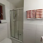 Koenig بيت ضيافة